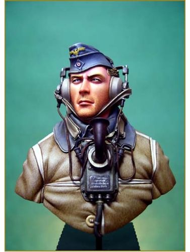 10 BUST MILITARY HOBBY MODELGerman S Boot crew  