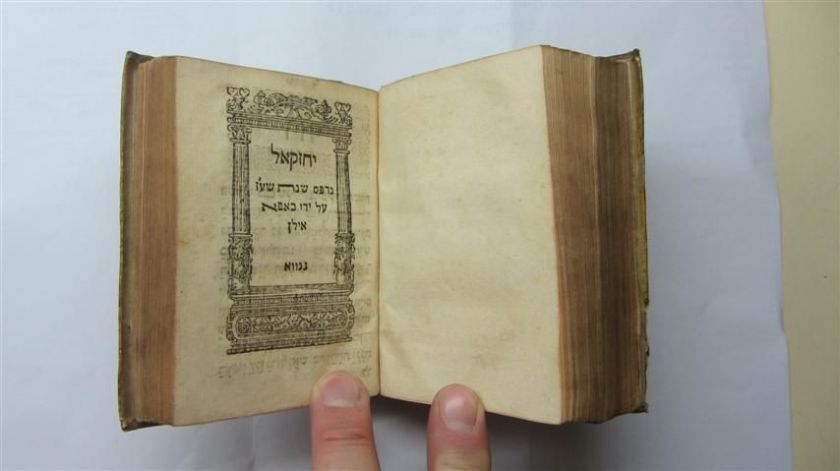 Geneva 1617 MINIATURE Bible Prophets Hebrew, Petrus De La Rouiere 