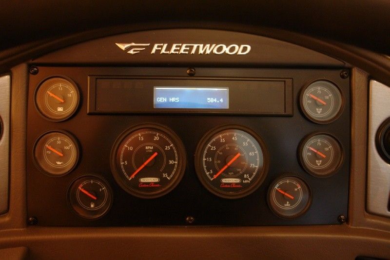 2007 Fleetwood Discovery 40X Immaculate LOW Miles One Of A Kind Nice 