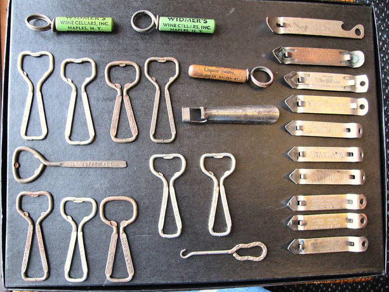 BOTTLE OPENER COLLECTION Beer/Wine/Soda 25 Assorted c1945 60vgc 