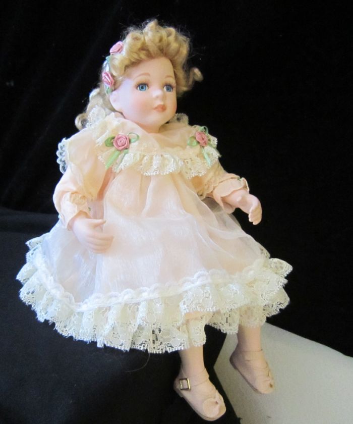 sitting doll baby piano porcelain Pink Roses lace dress great NEW cond 