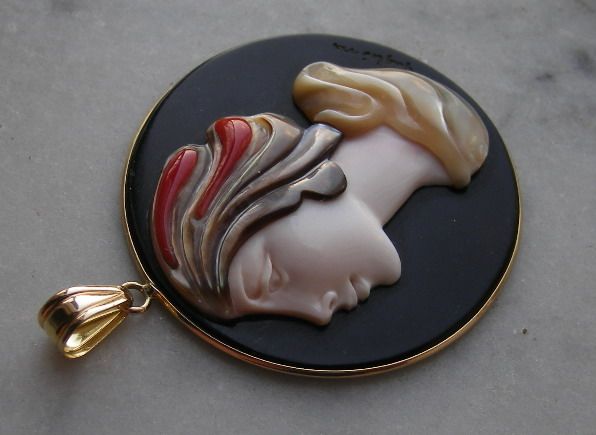 SENSATIONAL, RAREST COMMESSO CAMEO PENDANT SIGNED  