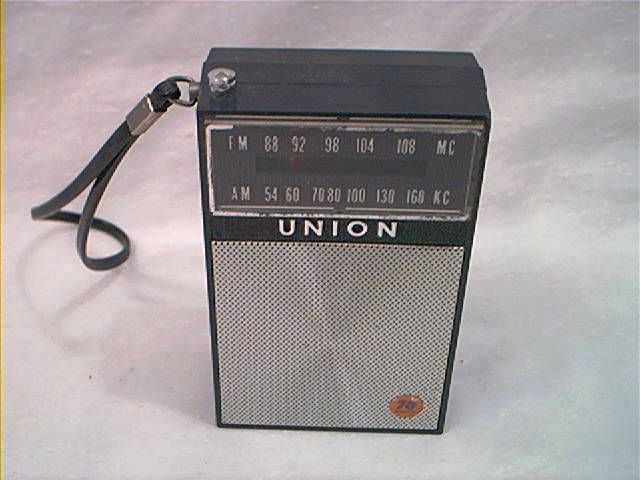 1960S UNION 76 AM FM TRANSISTOR RADIO NEAR MINT WORKS  