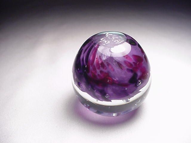 MSH MOUNT SAINT HELLENS SIGNED 1999 AMETHYST AIR BUBBLE ART GLASS 