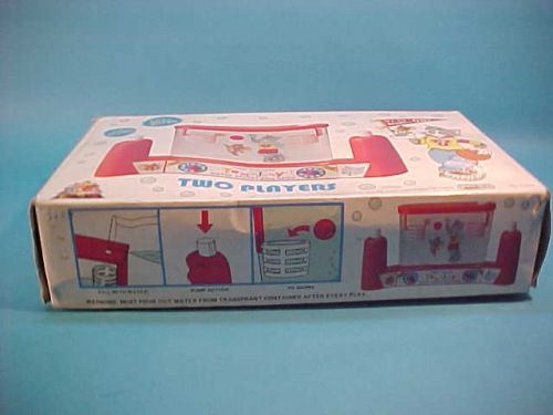 TOM AND JERRY BASKETBALL WATER GAME BOXED VINTAGE 1991  