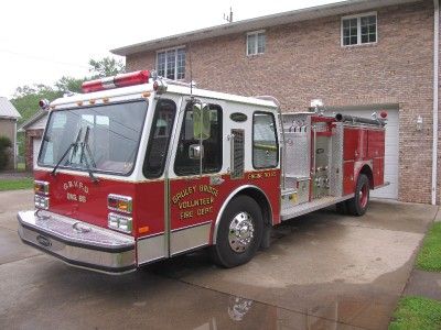 1985 E ONE CUSTOM FIRE TRUCK PUMPER  