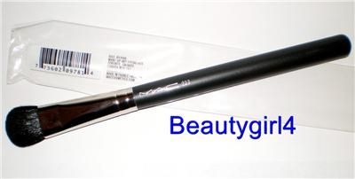 MAC Cosmetics Large Fluff Eye Shadow Lid Brush # 227  