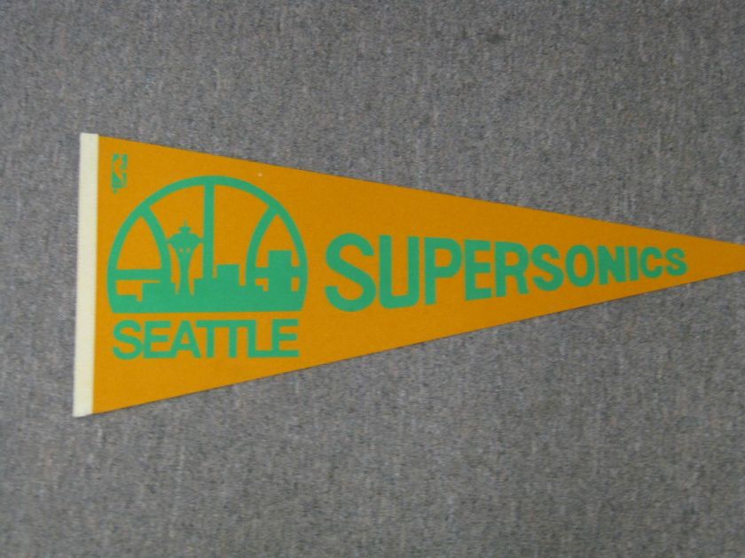 Vintage 1975 NBA Seattle SuperSonics Pennant Flag  