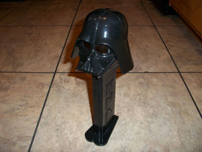 GIANT 12 STAR WARS DARTH VADER  PEZ DISPENSER (LOOK)  