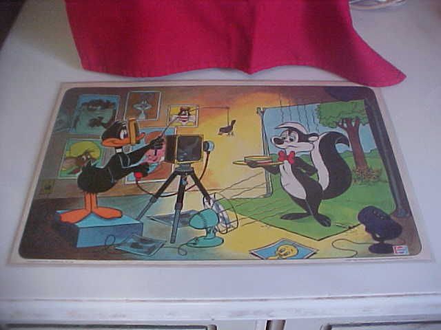 WARNER BROS. PEPSI. PEPE LE PEW & DAFFY. PLACEMAT. 1976  