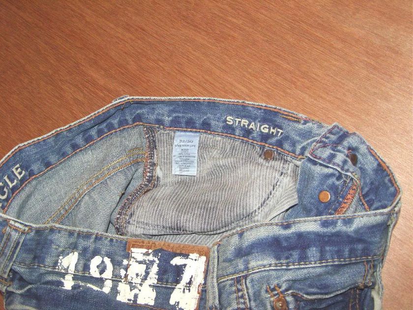 Mens AE American Eagle Straight jeans size 32 x 30 Button fly  