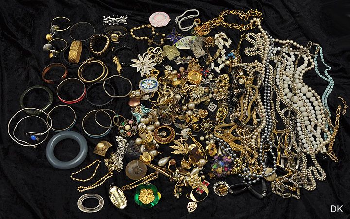 HUGE Lot Various Costume Jewelry Pieces Necklaces Bracelets & More 
