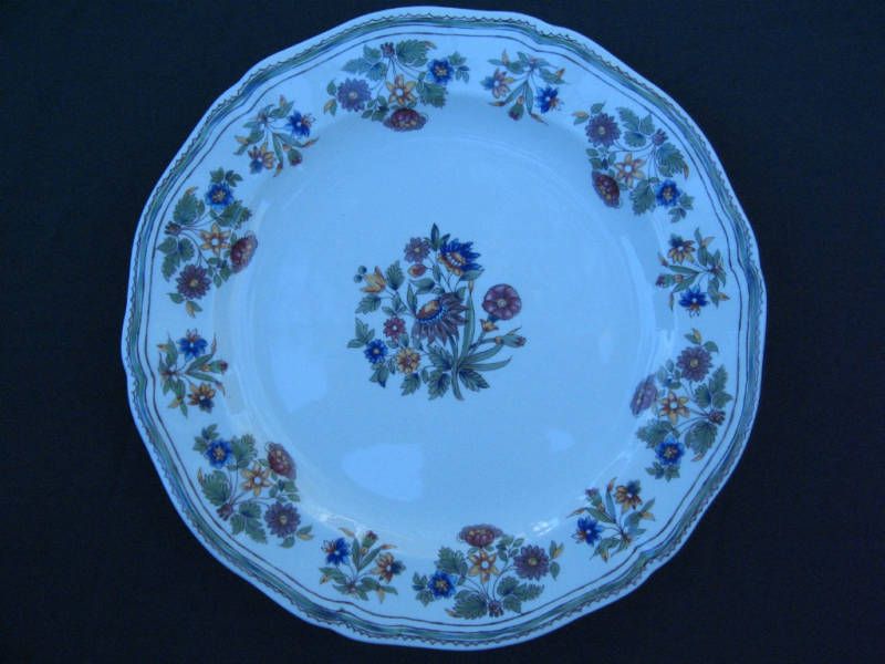 GIEN Moustiers Olerys Chop Plate **BEAUTIFUL PIECE** 12 3/8 diameter 