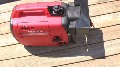 HONDA EU2000i INVERTER GENERATOR WITH COMPANION RV EXTRA SYSTEM MUST 