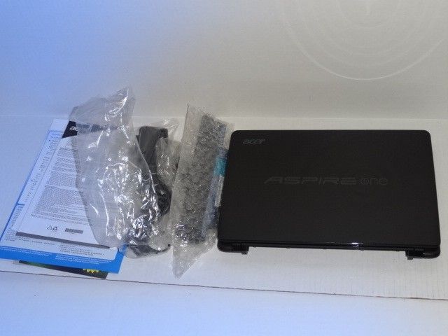   One 722 AO722 BZ480 Windows 7 320 GB Hard Drive LCD Display  