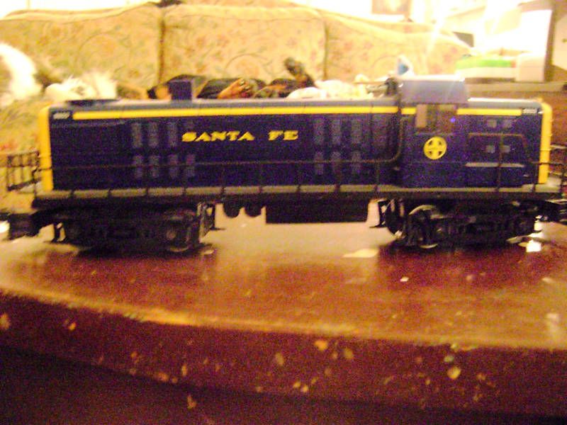 Lionel 18803 Santa FE RS 3 Diesel w/ob  