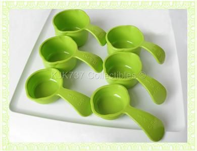 NIP SET OF 6 TUPPERWARE MEASURING CUPS GREEN 1/4   1CUP  