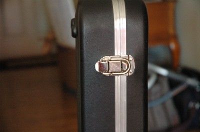 SKB HARDSHELL GUITAR CASE   NEAR MINT      @LOOK@   NR 