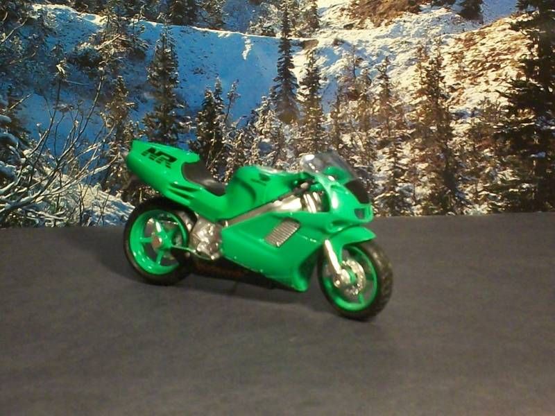 18 SCALE MAISTO DIECAST HONDA NR MOTORCYCLE  