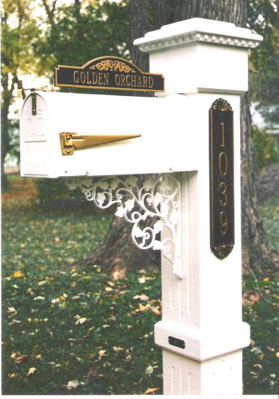 Hall Street Designs Custom Mailbox with Ivy Bracket  