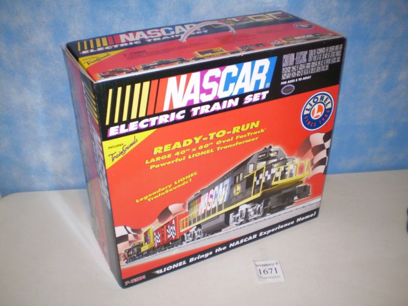 NEW 2006 Lionel Nascar Ready  to  Run Set #7 11004 Rare  