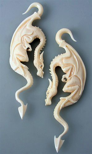 HAND CURVED DRAGON DESIGN BONE EAR PLUGS ear gauges  