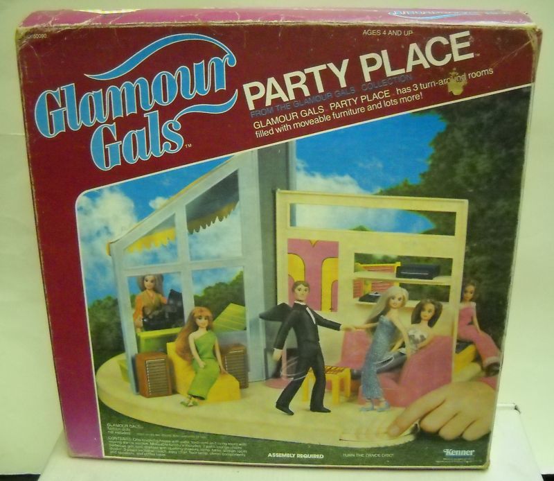 1180 Vintage Kenner Glamour Gals Party Place Playset  