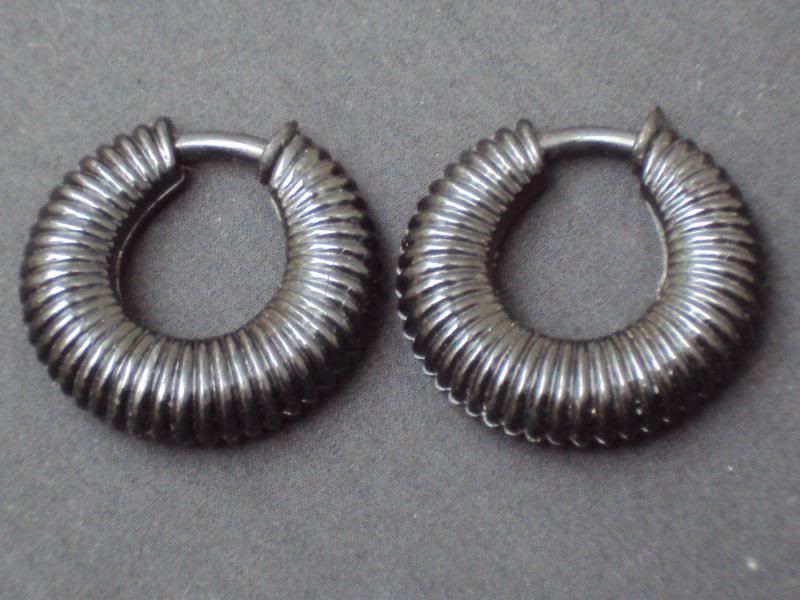 Vintage Black Spiral Lucite Hoop Clip On Earrings  